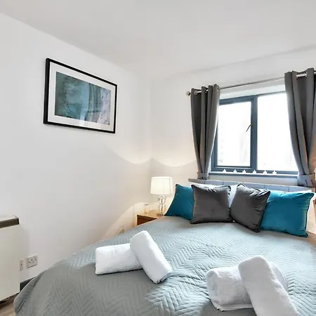 Xclusive Living In Centre, Kings Court Apartment Birmingham